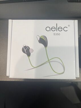 S350 Green Wired Earbud Headphones